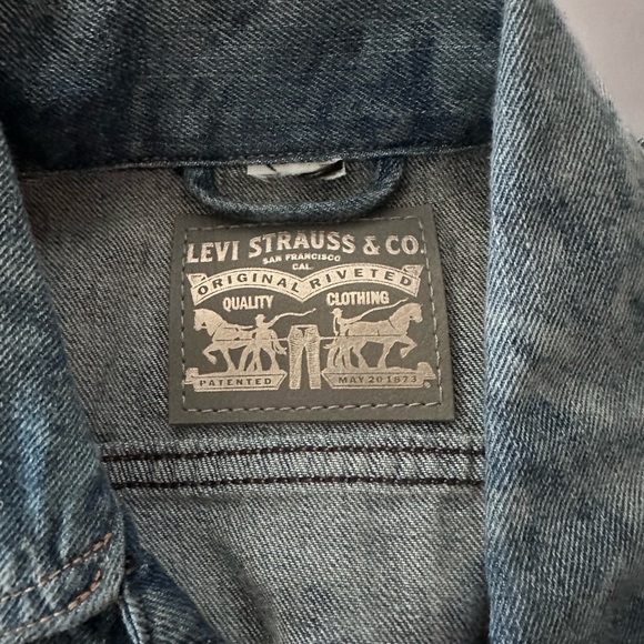 Levi's Denim Short Vest Light Wash Jean Red Tab - Picture 8 of 9